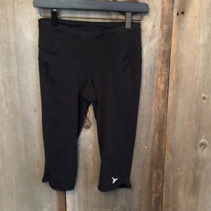 2014 Old Navy Low Rise Run Cropped Leggings in Black Size Small Women’s